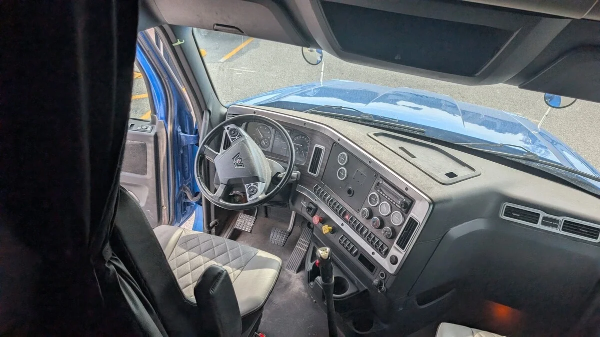2023 Western Star 49X — photo 16