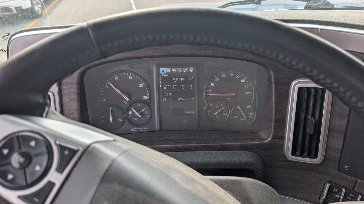 2023 Western Star 49X — photo 13