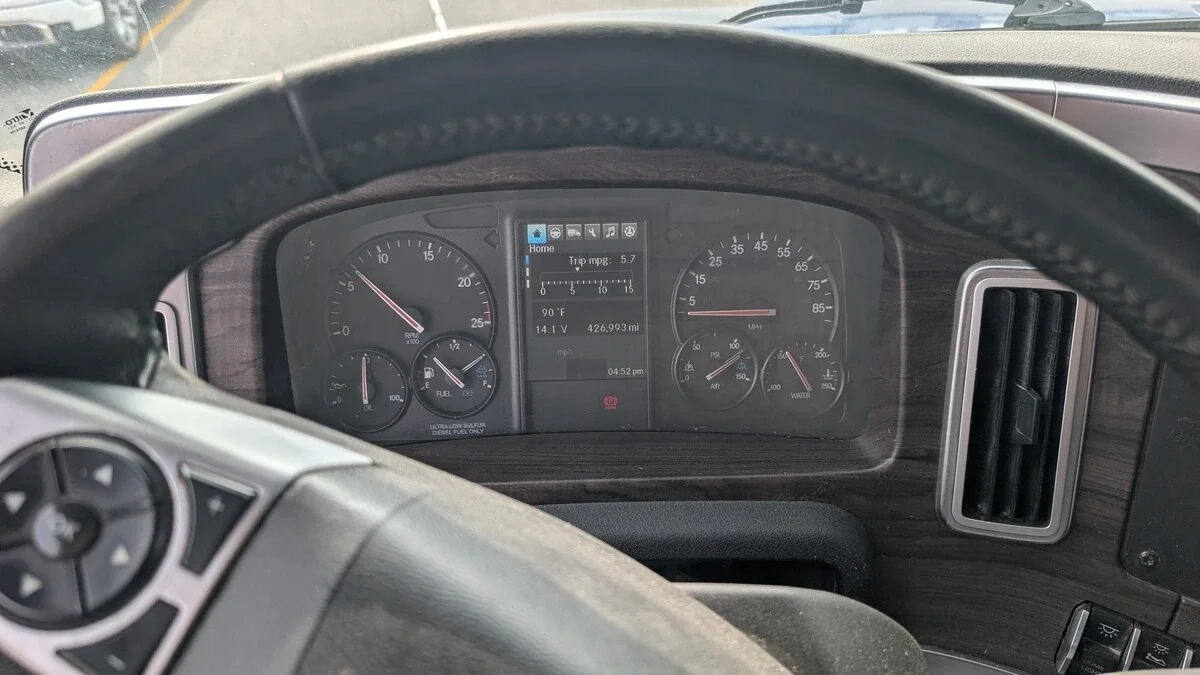 2023 Western Star 49X — photo 12