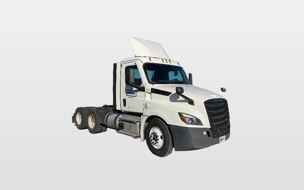 2021 Freightliner Cascadia - image 1