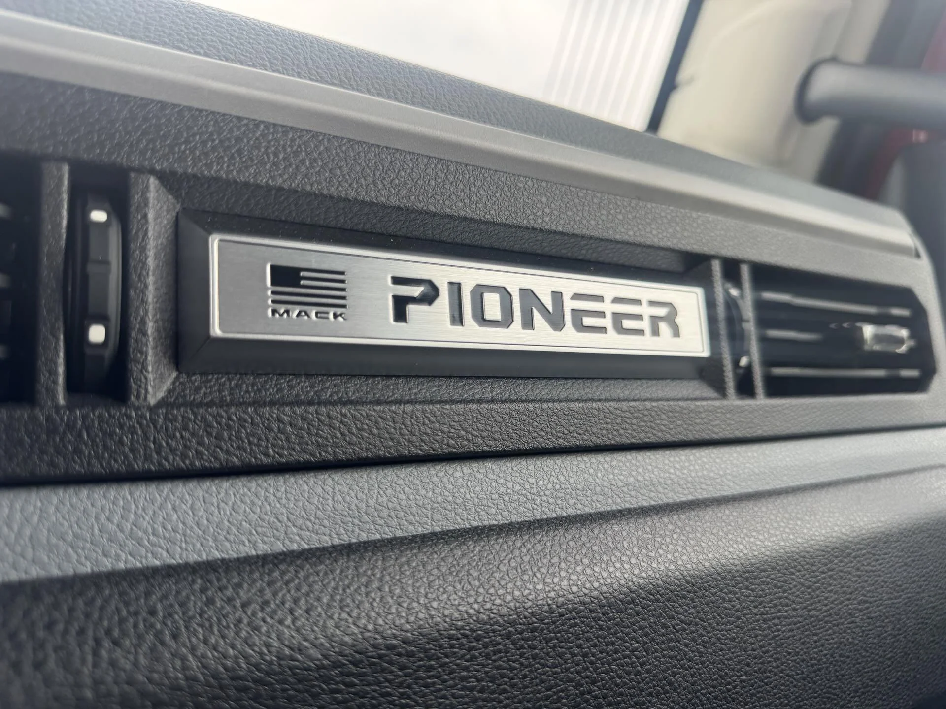 2026 Mack Pioneer - image 21