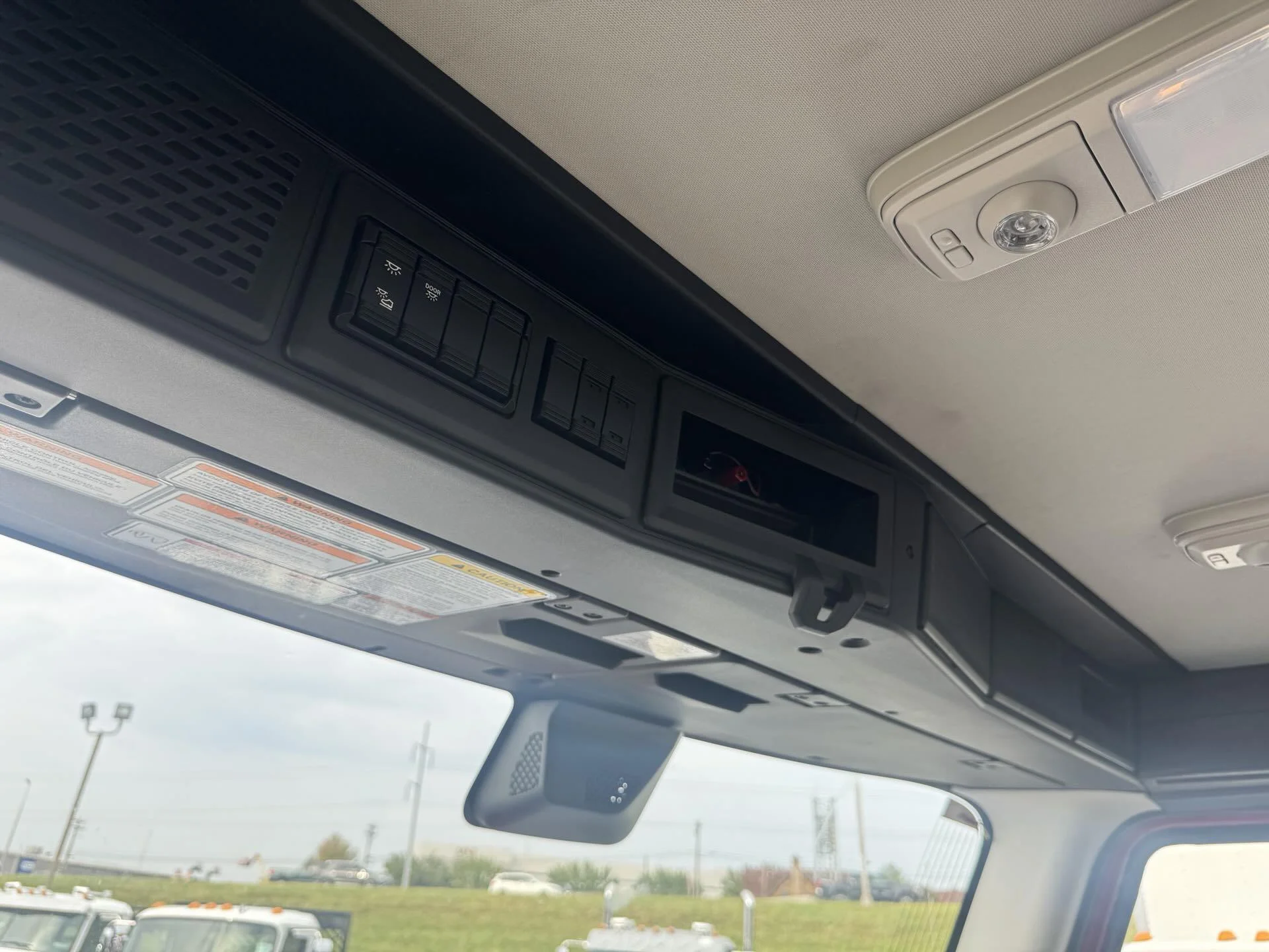 2026 Mack Pioneer - image 20