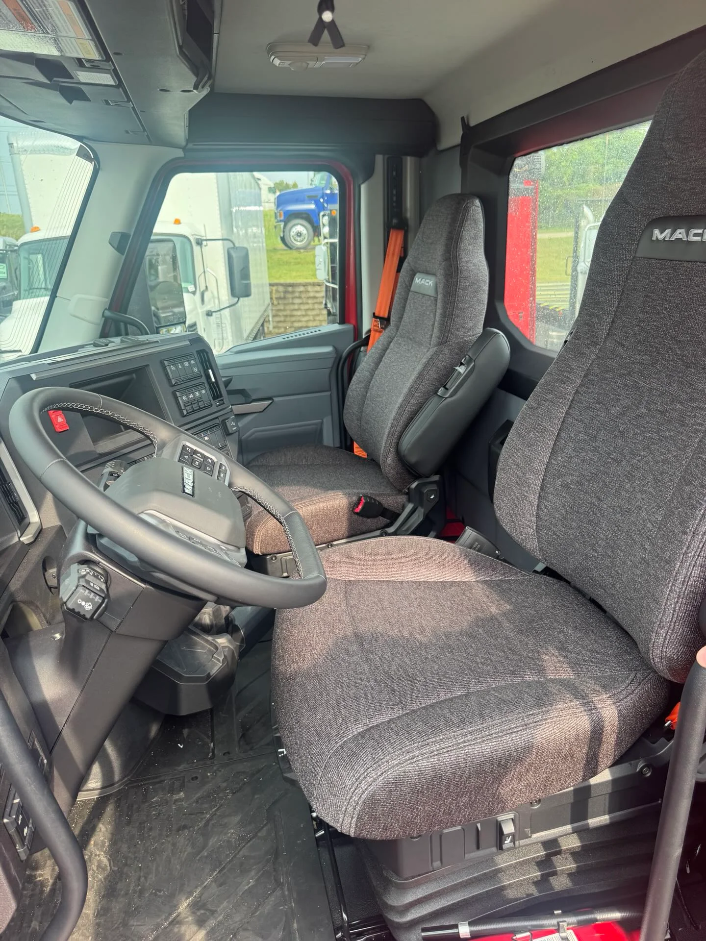 2026 Mack Pioneer - image 10