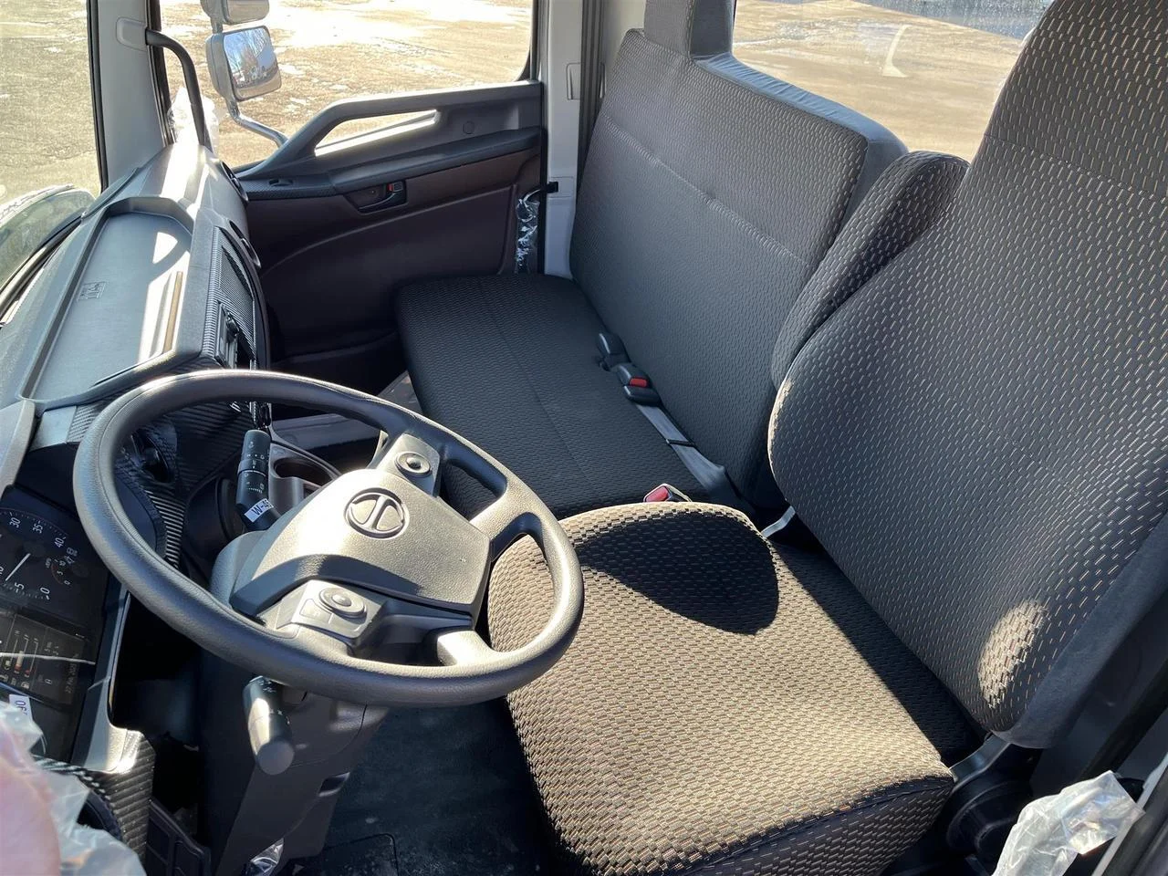 2026 Hino L6 - image 5