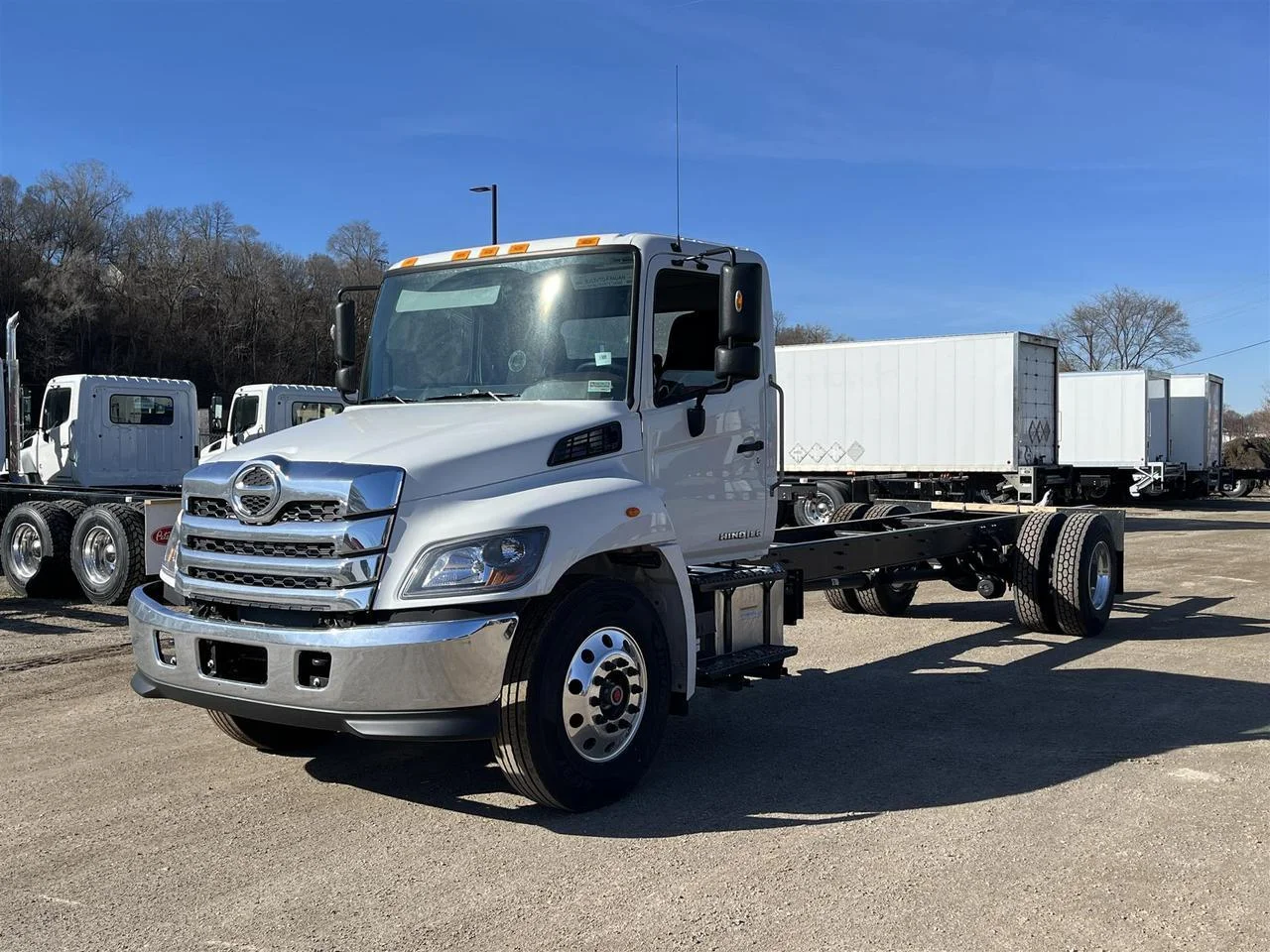 2026 Hino L6 - image 8