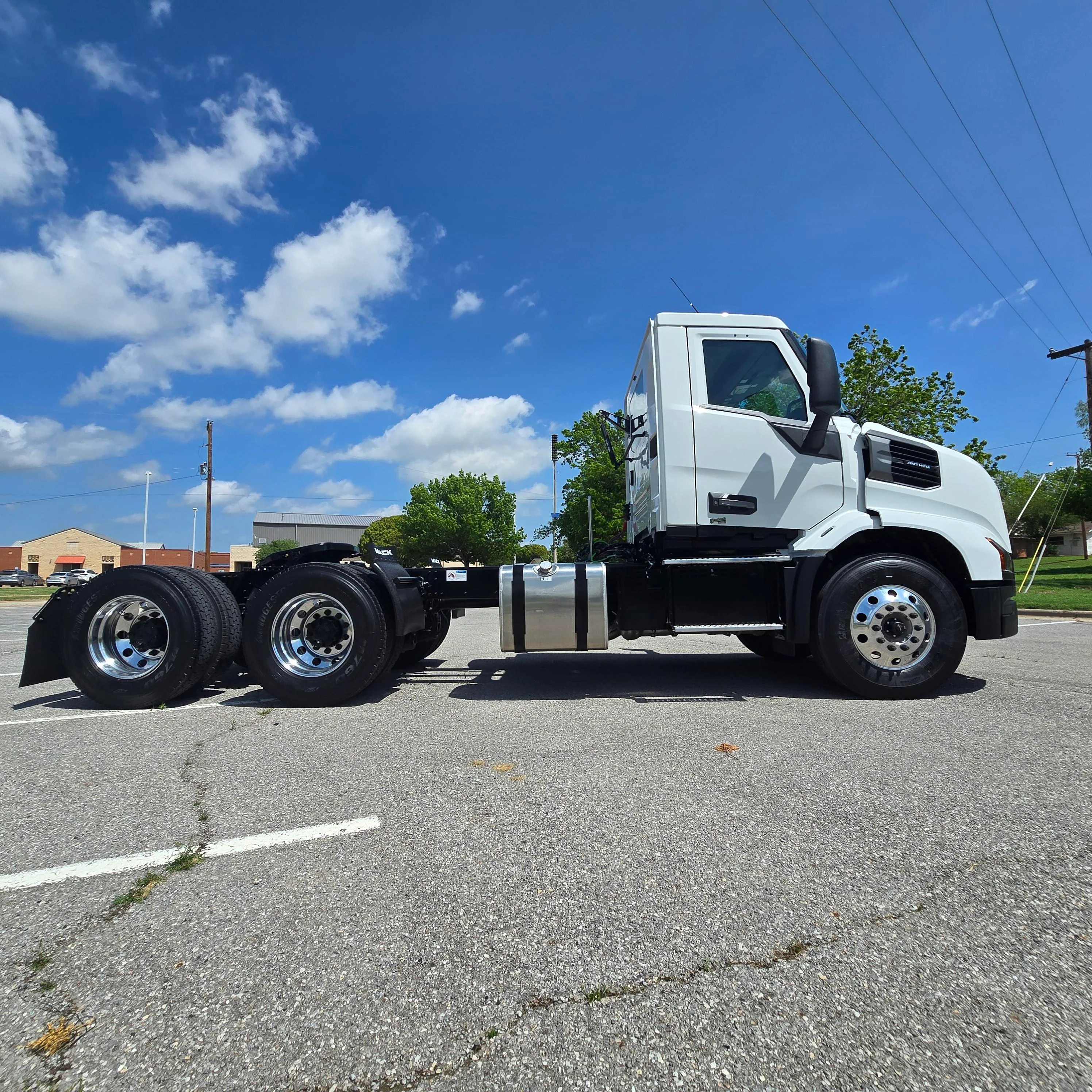 2027 Mack Anthem in Wichita Falls, TX — photo 4
