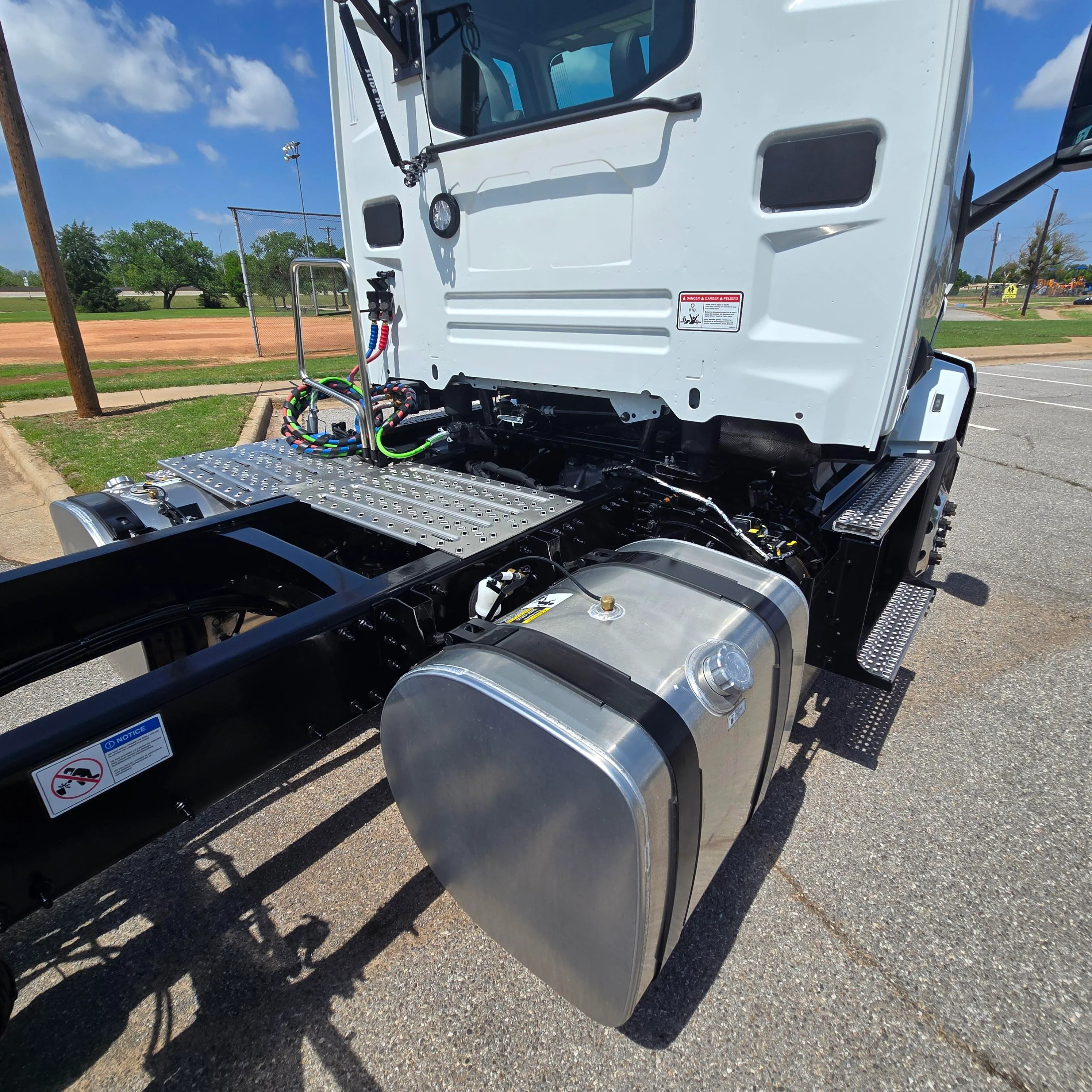 2027 Mack Anthem in Wichita Falls, TX — photo 43