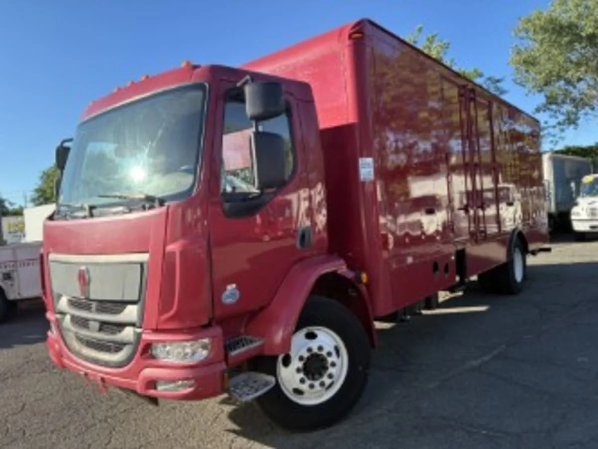 2019 Kenworth K270