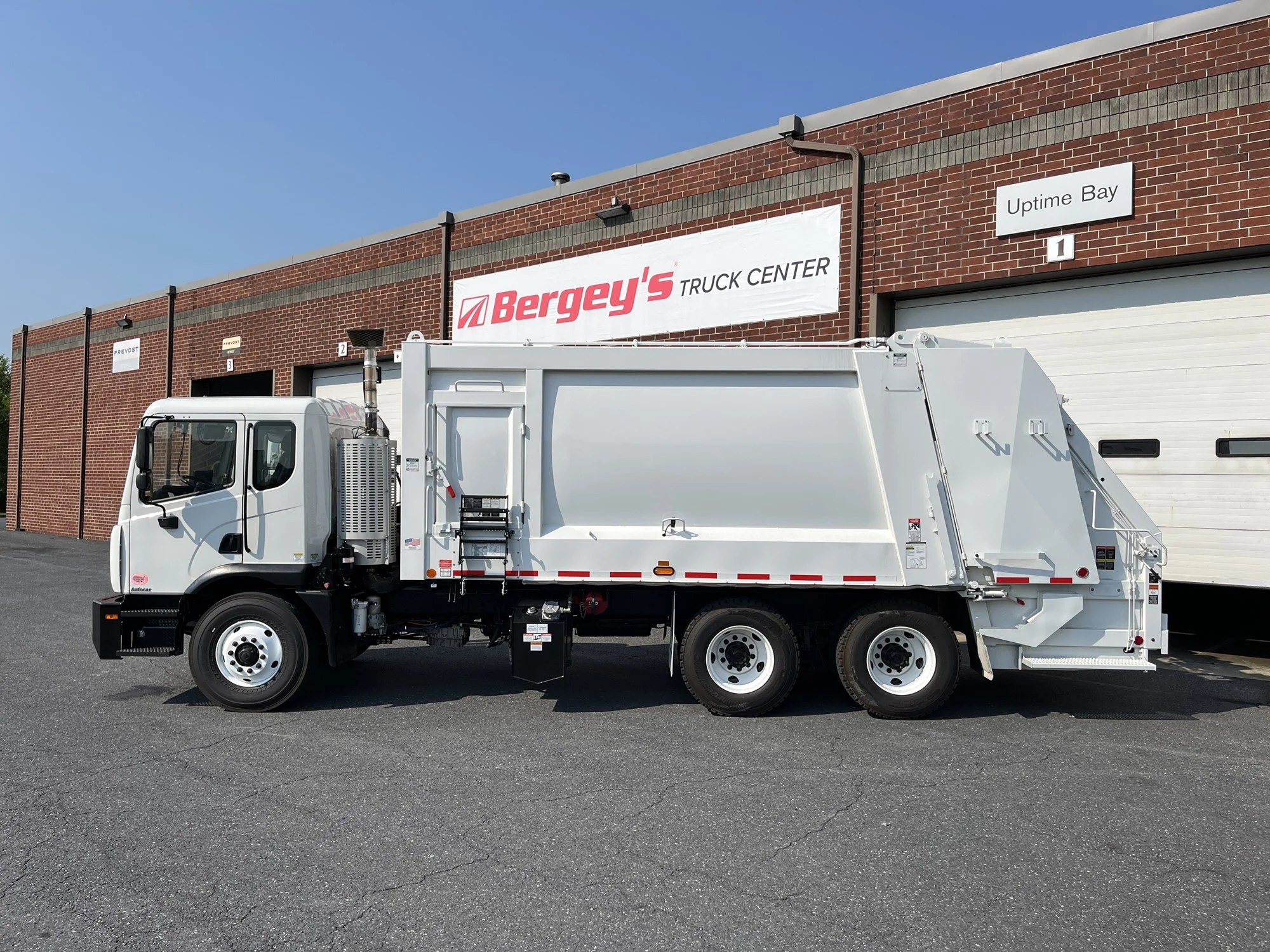 2024 Autocar in Pennsauken, NJ — photo 2