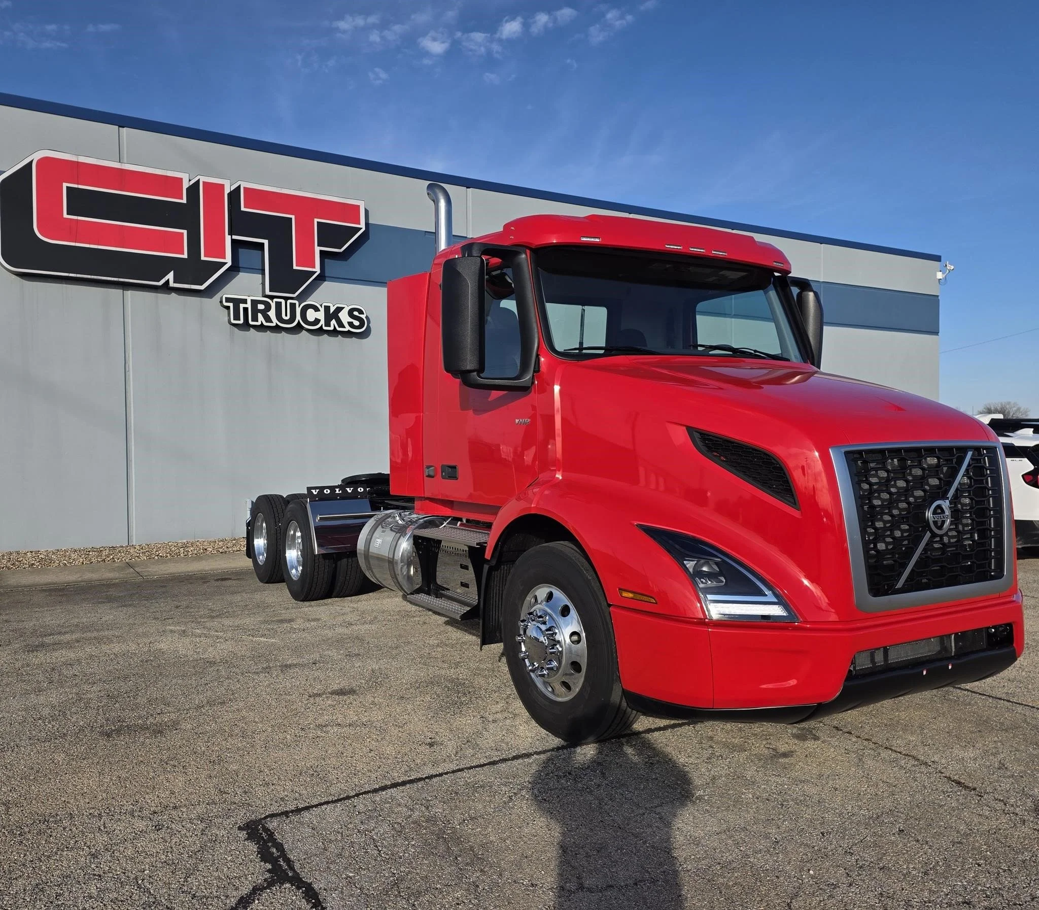 2026 Volvo VNR 640 - image 3