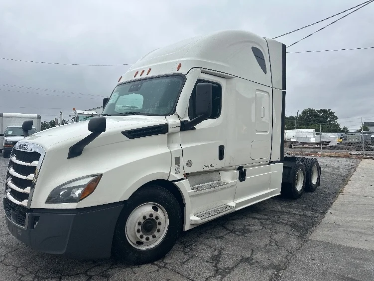 2021 Freightliner Cascadia in Atlanta (Forest Park), GA — photo 3