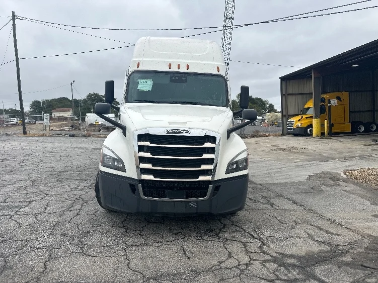 2021 Freightliner Cascadia in Atlanta (Forest Park), GA — photo 2