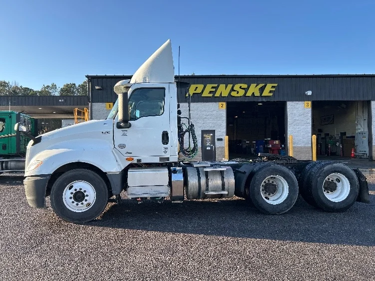 2019 International LT in Prince George, VA — photo 4