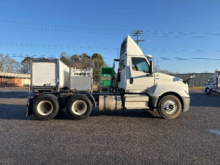 2019 International LT in Prince George, VA — photo 8