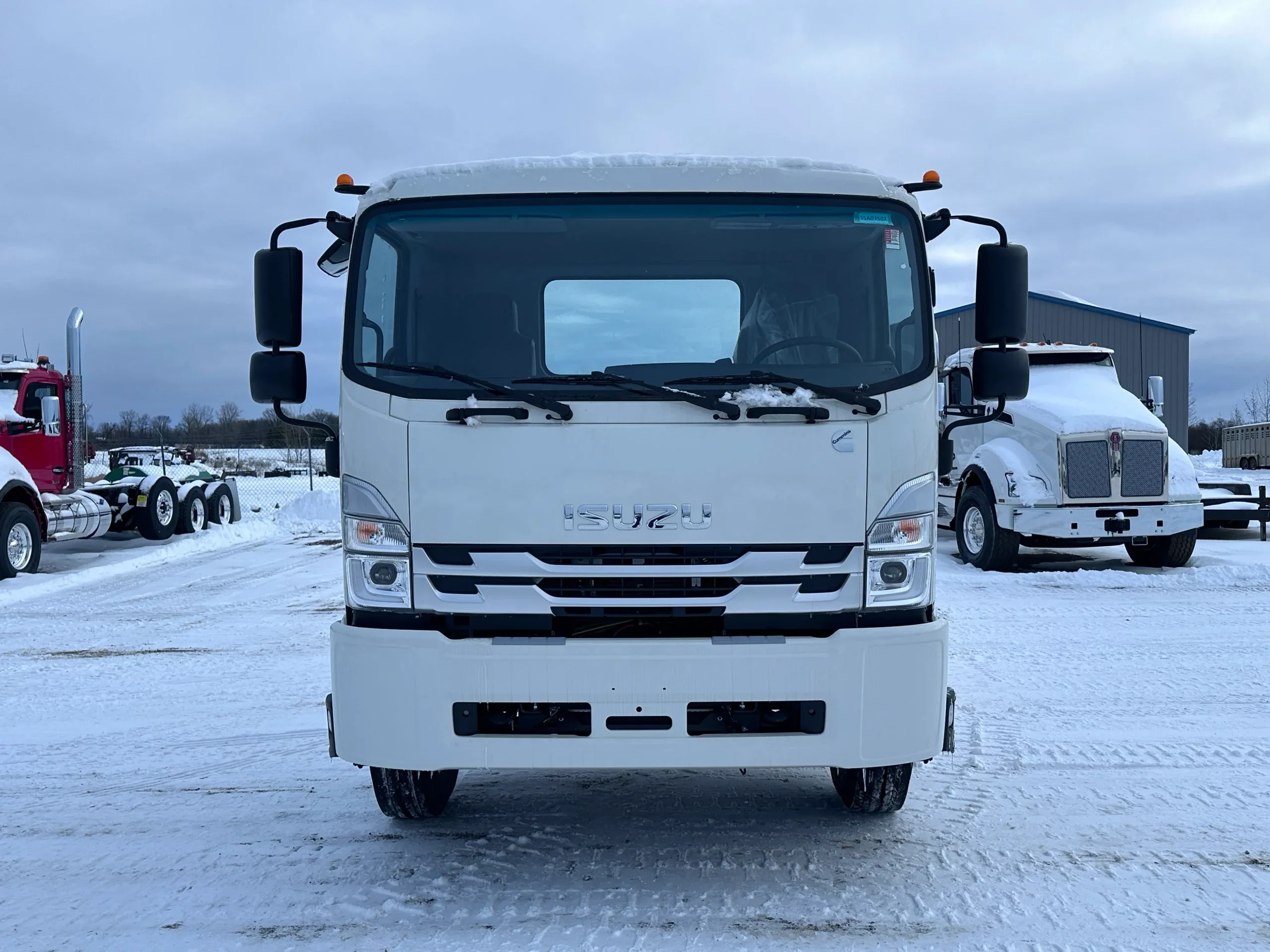 2025 Isuzu FTR - image 2