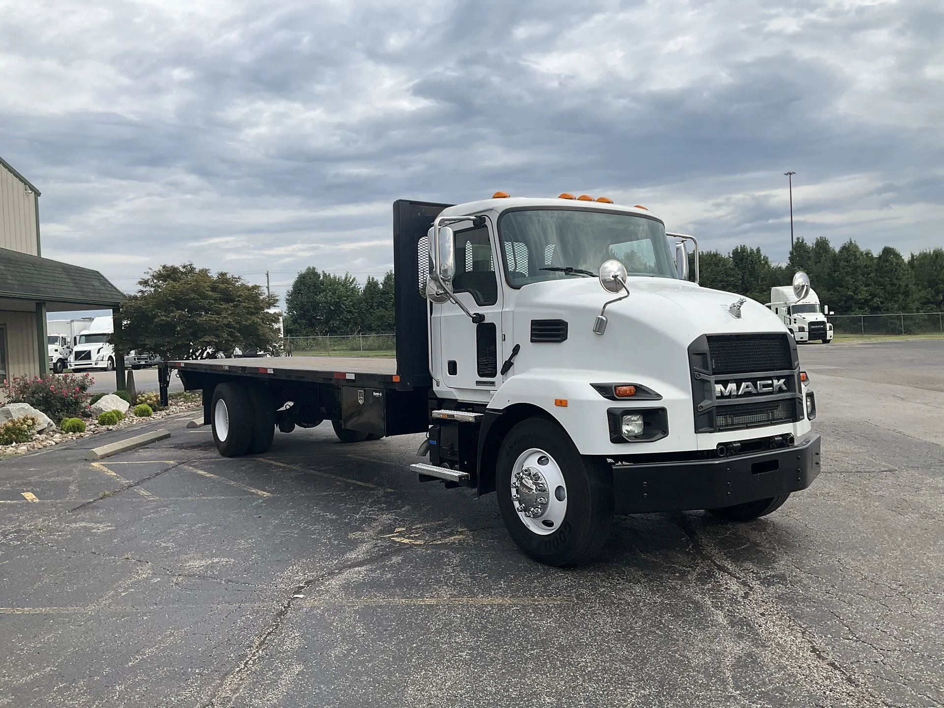 2021 Mack MD in Clarksville, IN — photo 3
