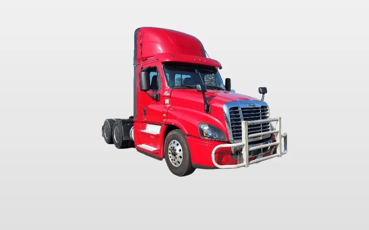 2019 Freightliner Cascadia in Londonderry, NH