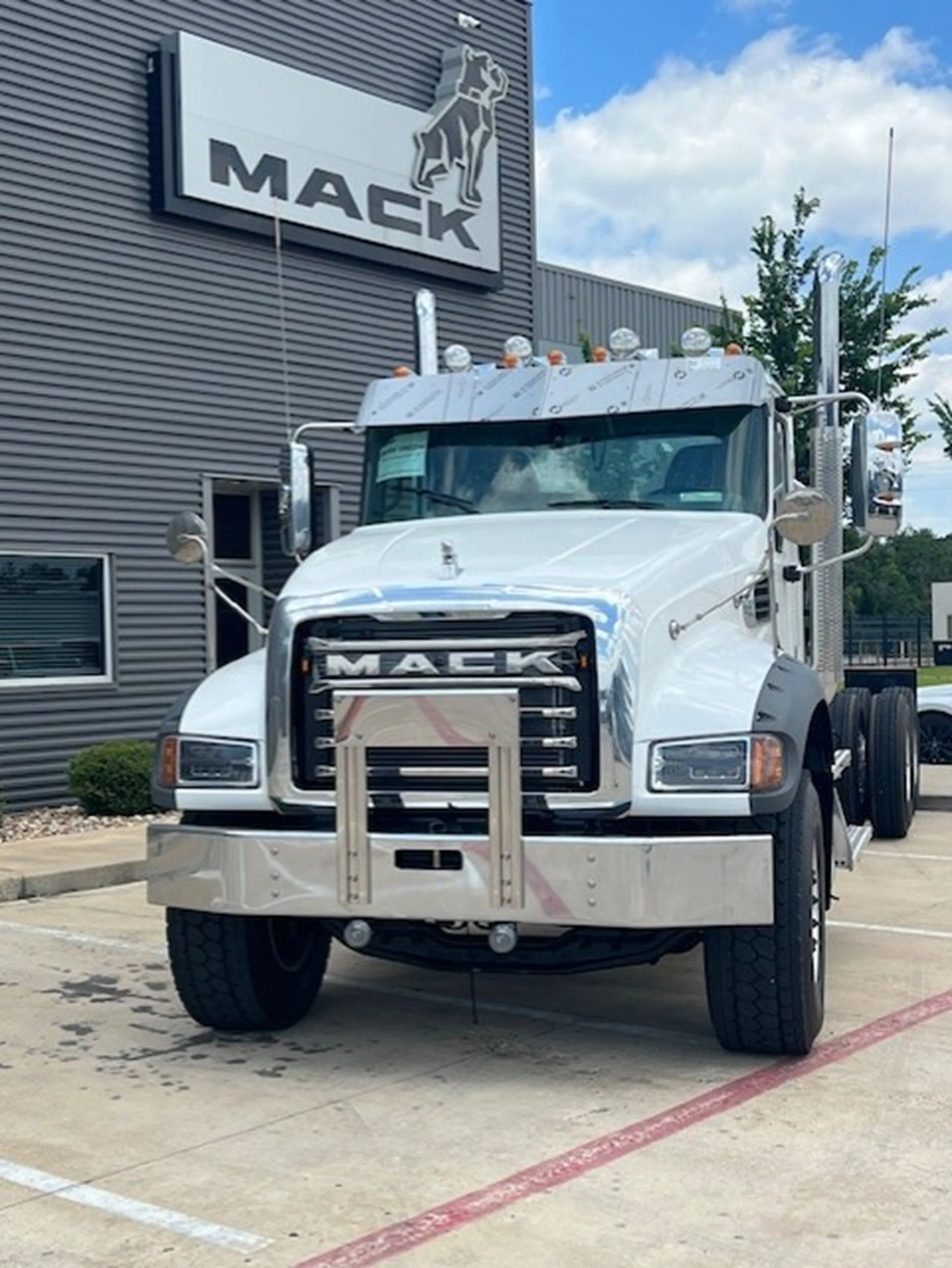 2027 Mack Granite in Houston, TX — photo 3