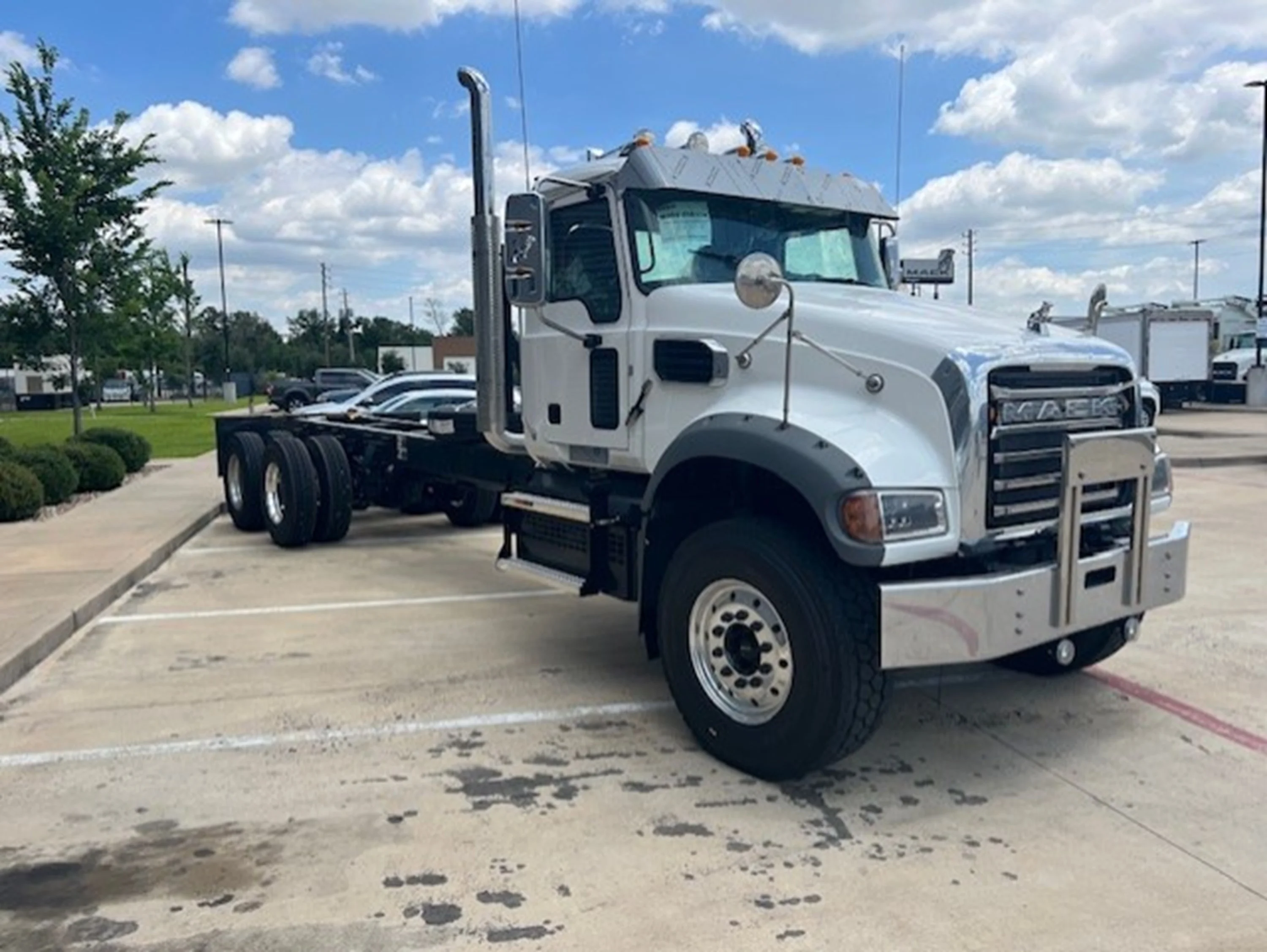 2027 Mack Granite in Houston, TX — photo 2