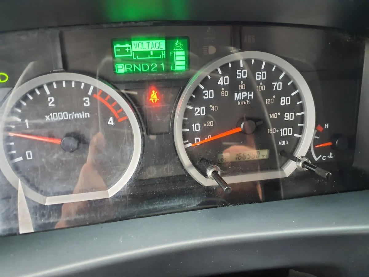 2018 Isuzu NPR - image 10