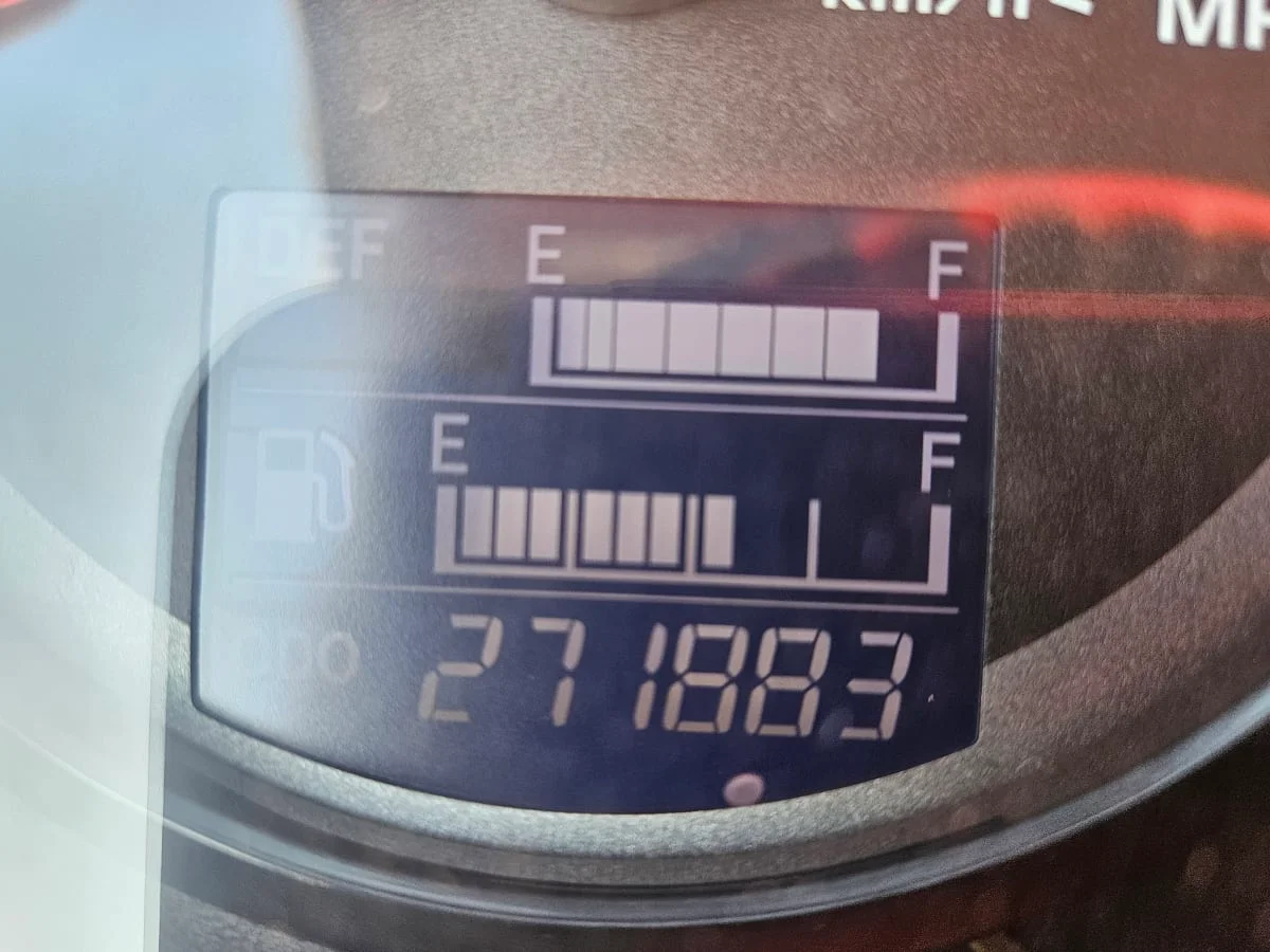 2016 Hino 338 - image 9