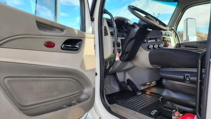 2020 Peterbilt 579 in Jacksonville, FL — photo 10