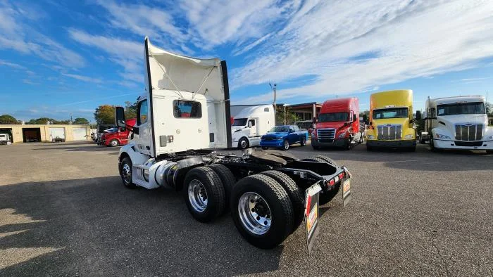 2020 Peterbilt 579 in Jacksonville, FL — photo 4