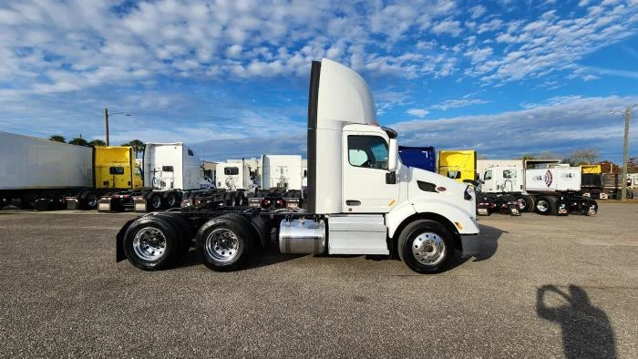 2020 Peterbilt 579 in Jacksonville, FL — photo 7