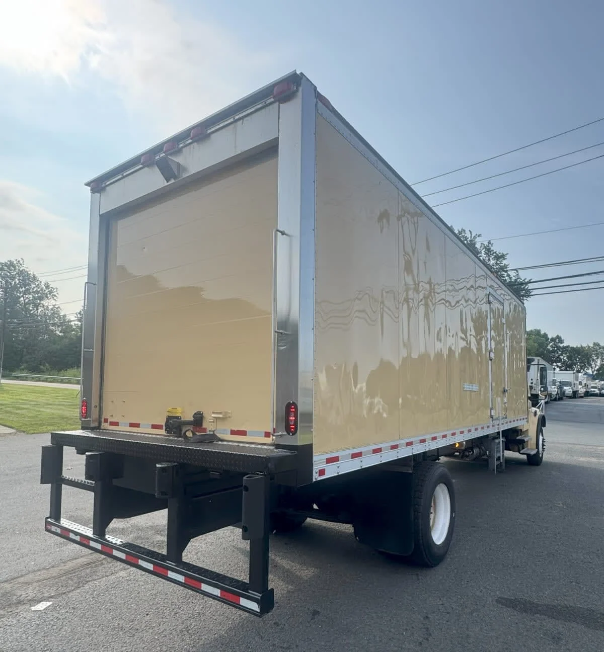 2019 Freightliner M2 106 in Newark, NJ — photo 4