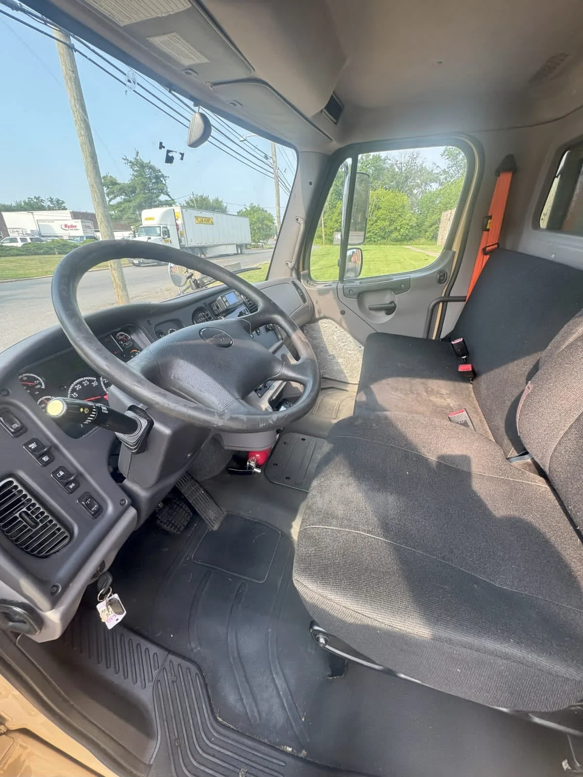 2019 Freightliner M2 106 in Newark, NJ — photo 8