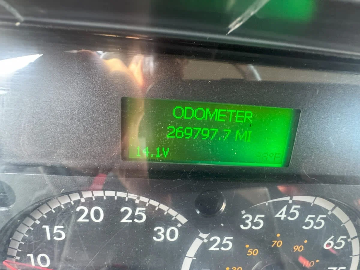 2019 Freightliner M2 106 in Newark, NJ — photo 12