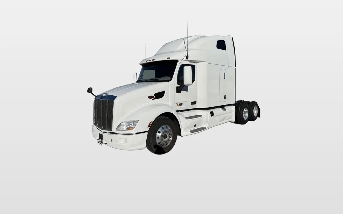 2022 Peterbilt 579 - image 1