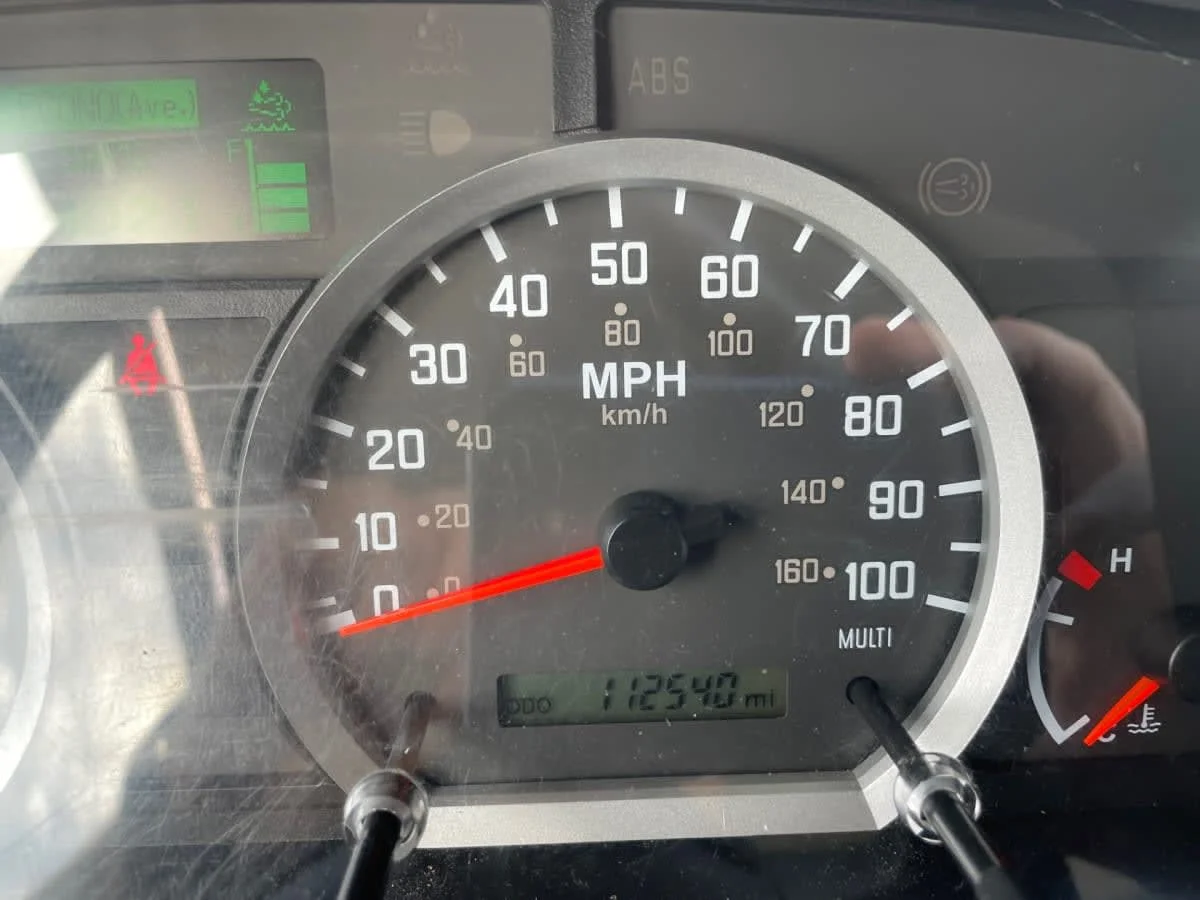 2018 Isuzu NPR - image 10