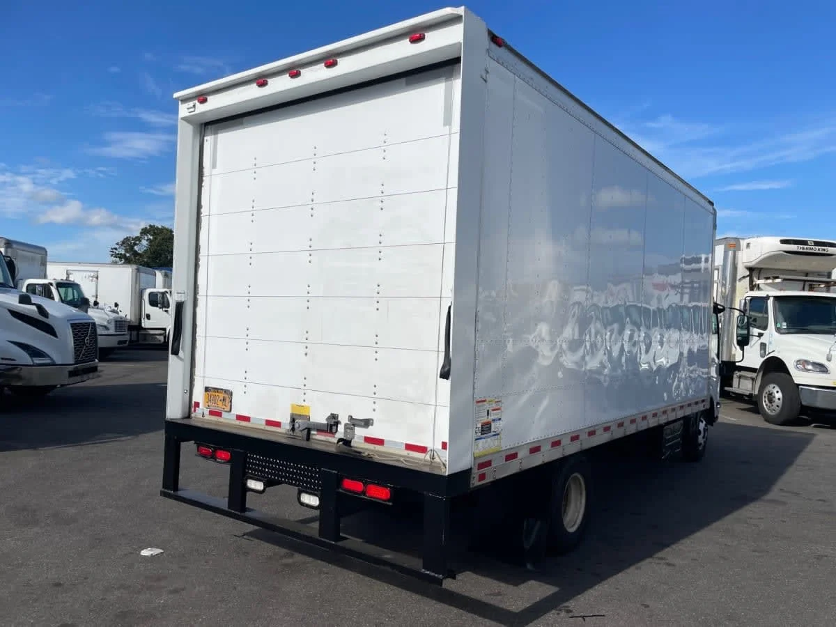 2018 Isuzu NPR - image 4