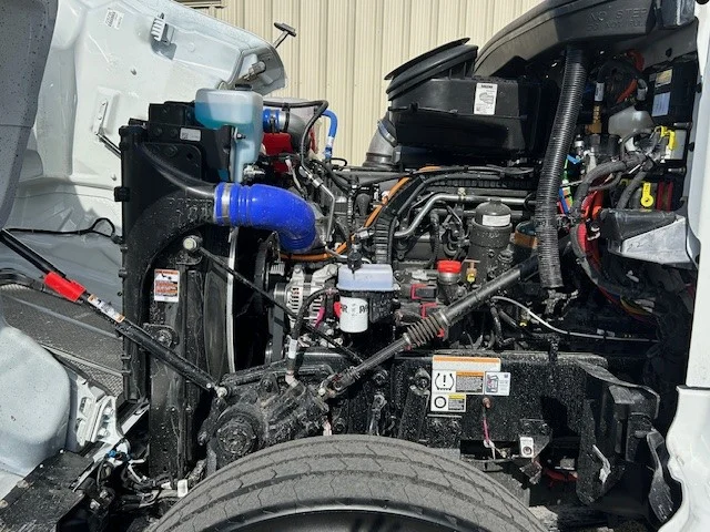 2025 Peterbilt 567 - image 12