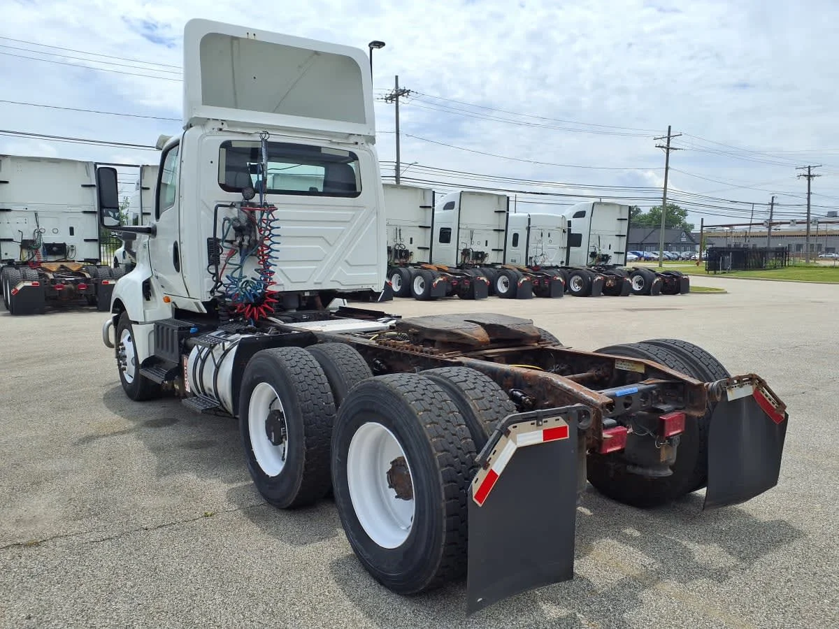 2019 International LT in Cleveland, OH — photo 6