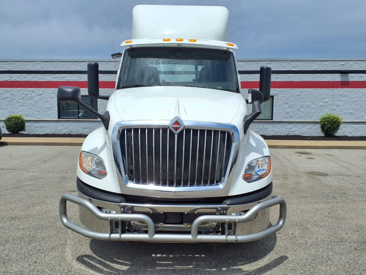 2019 International LT in Cleveland, OH — photo 2
