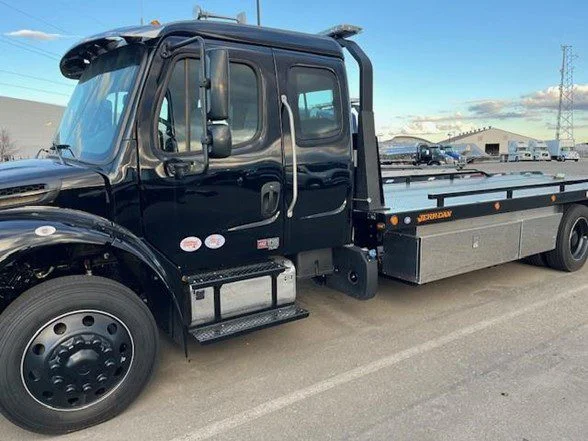 2025 Freightliner M2 106
