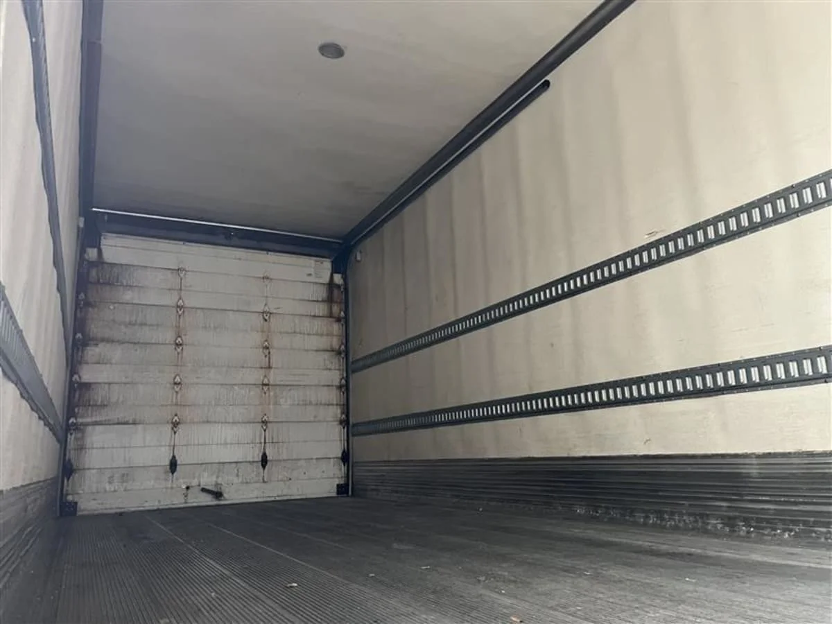 2019 Freightliner M2 106 in Beltsville, MD — photo 9