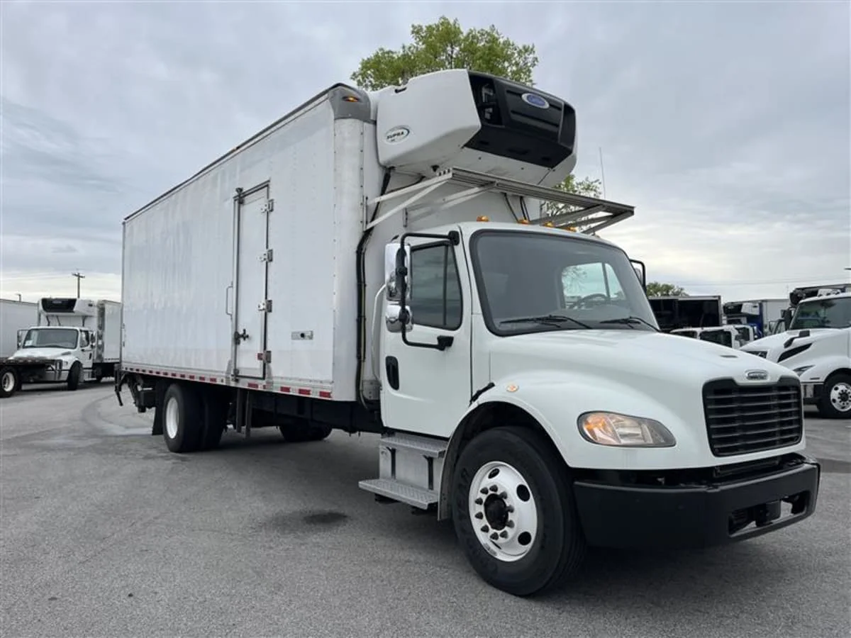 2019 Freightliner M2 106 in Beltsville, MD — photo 3