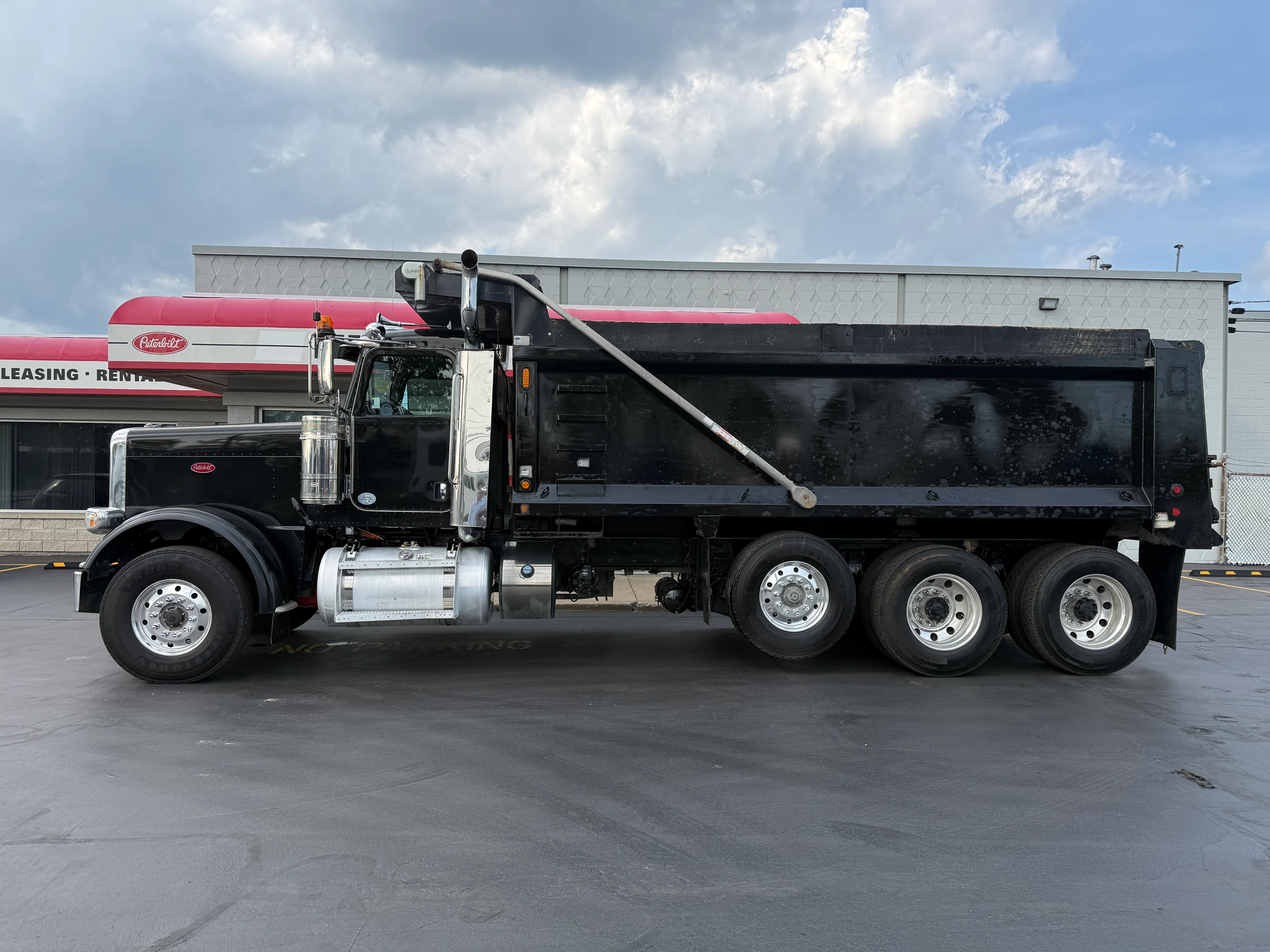 2020 Peterbilt 389 in Buffalo, NY — photo 7