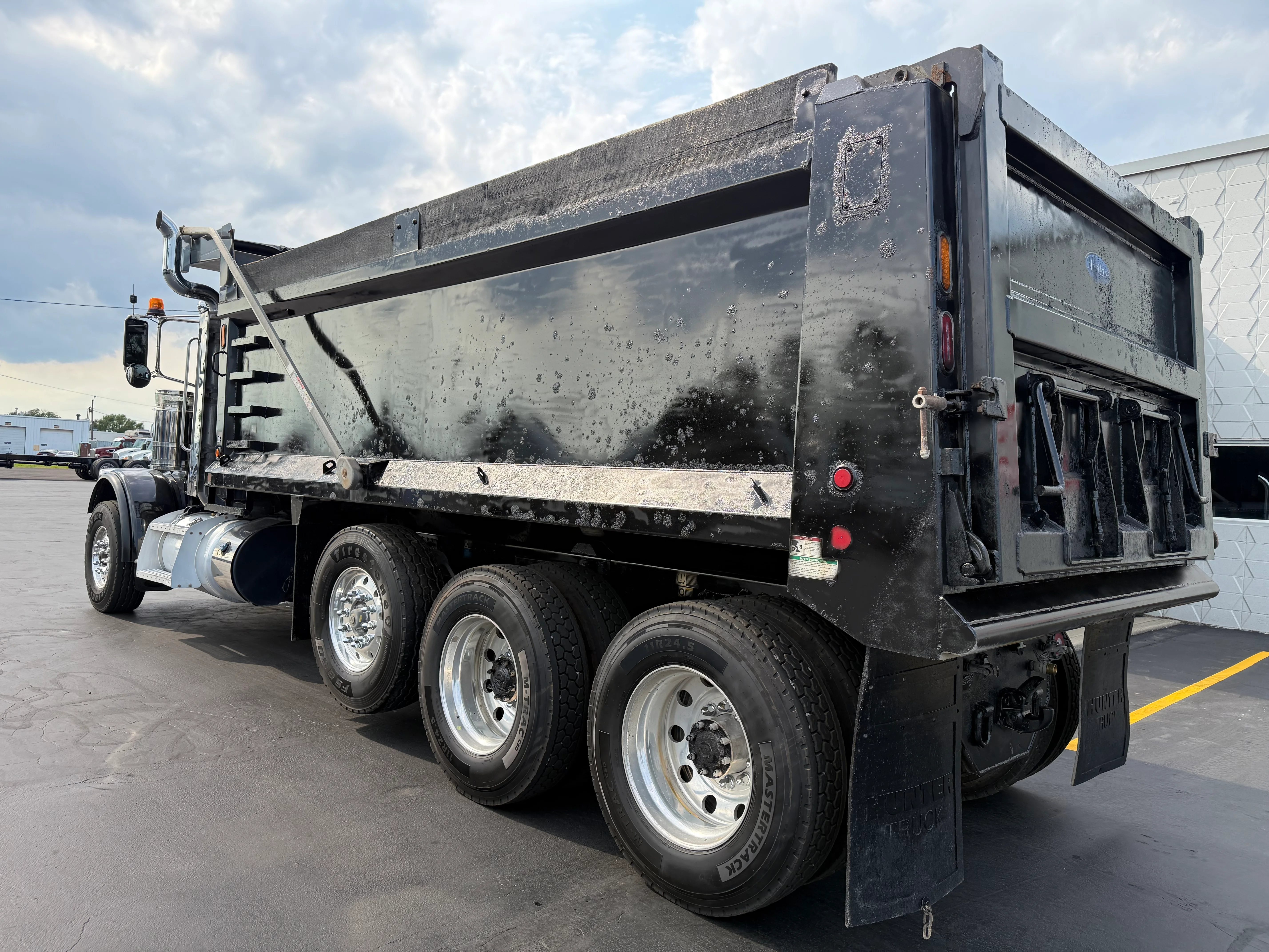 2020 Peterbilt 389 in Buffalo, NY — photo 6