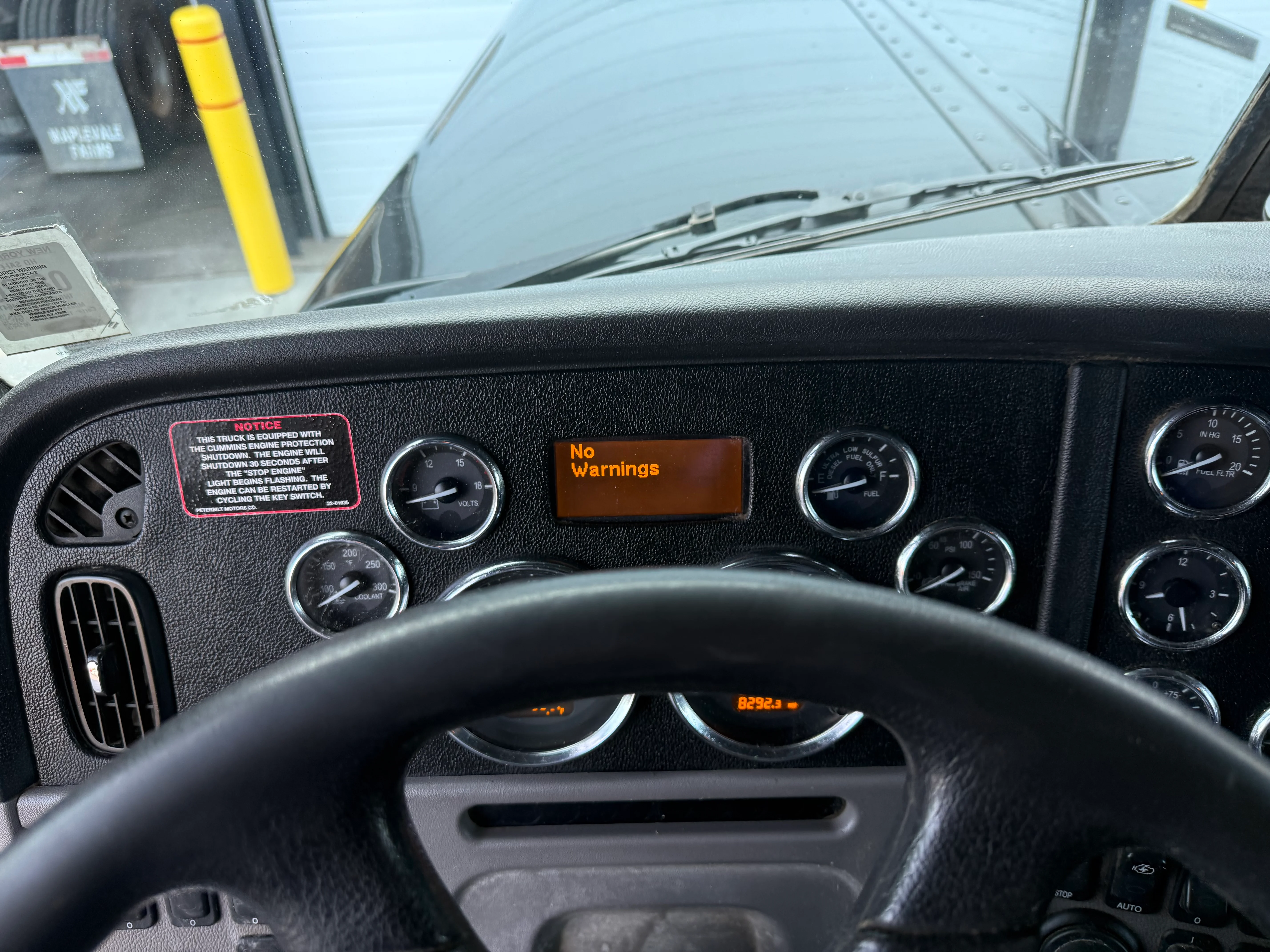 2020 Peterbilt 389 in Buffalo, NY — photo 13