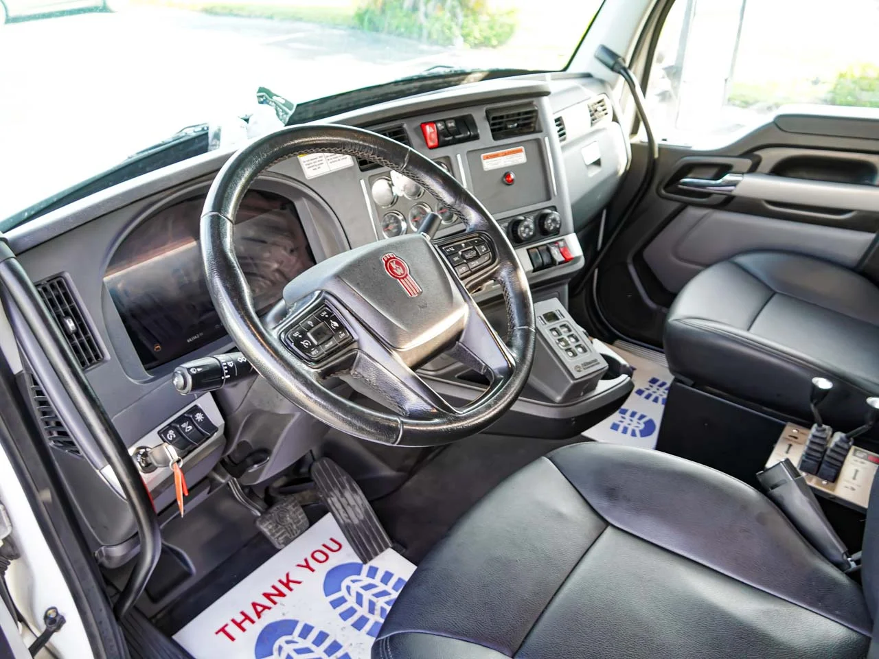 2023 Kenworth T880 — photo 5
