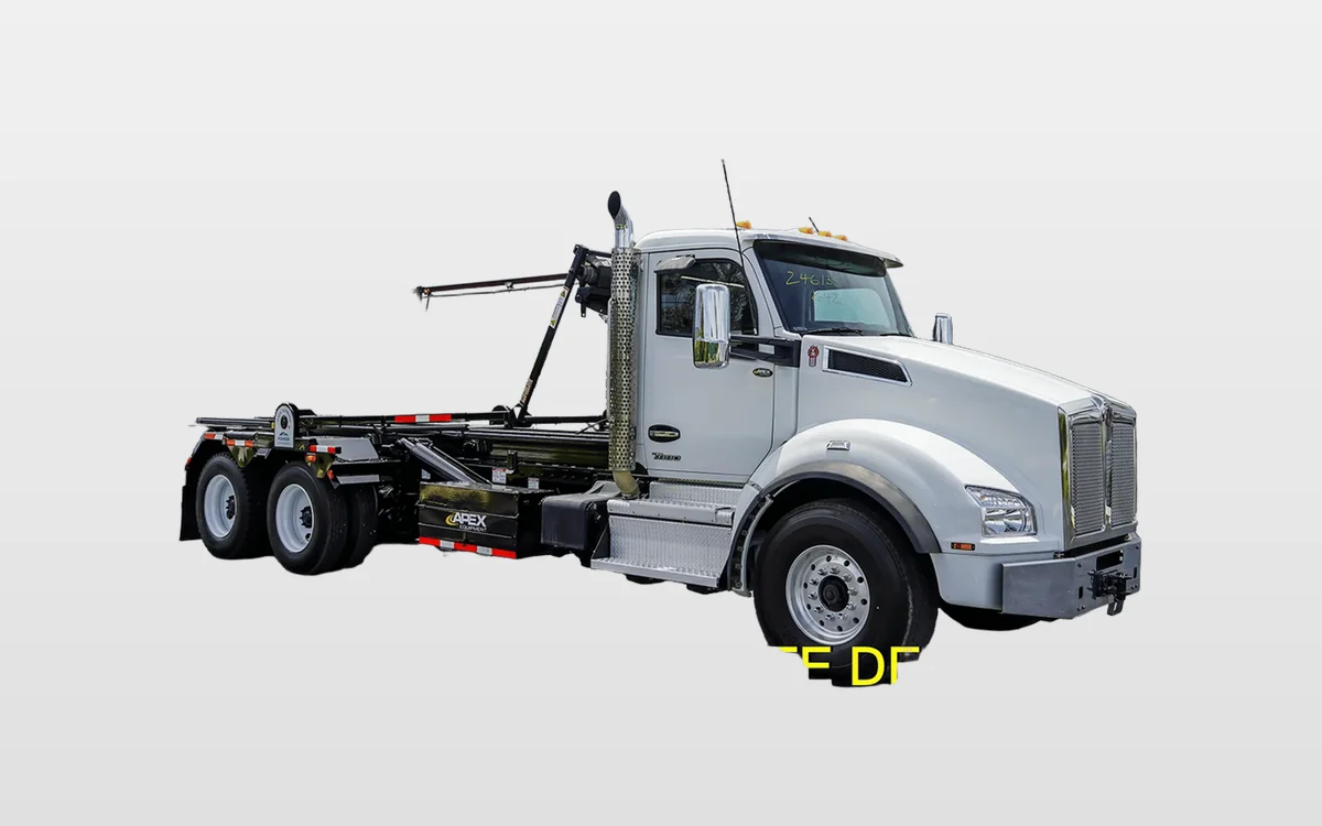 2023 Kenworth T880 - image 1