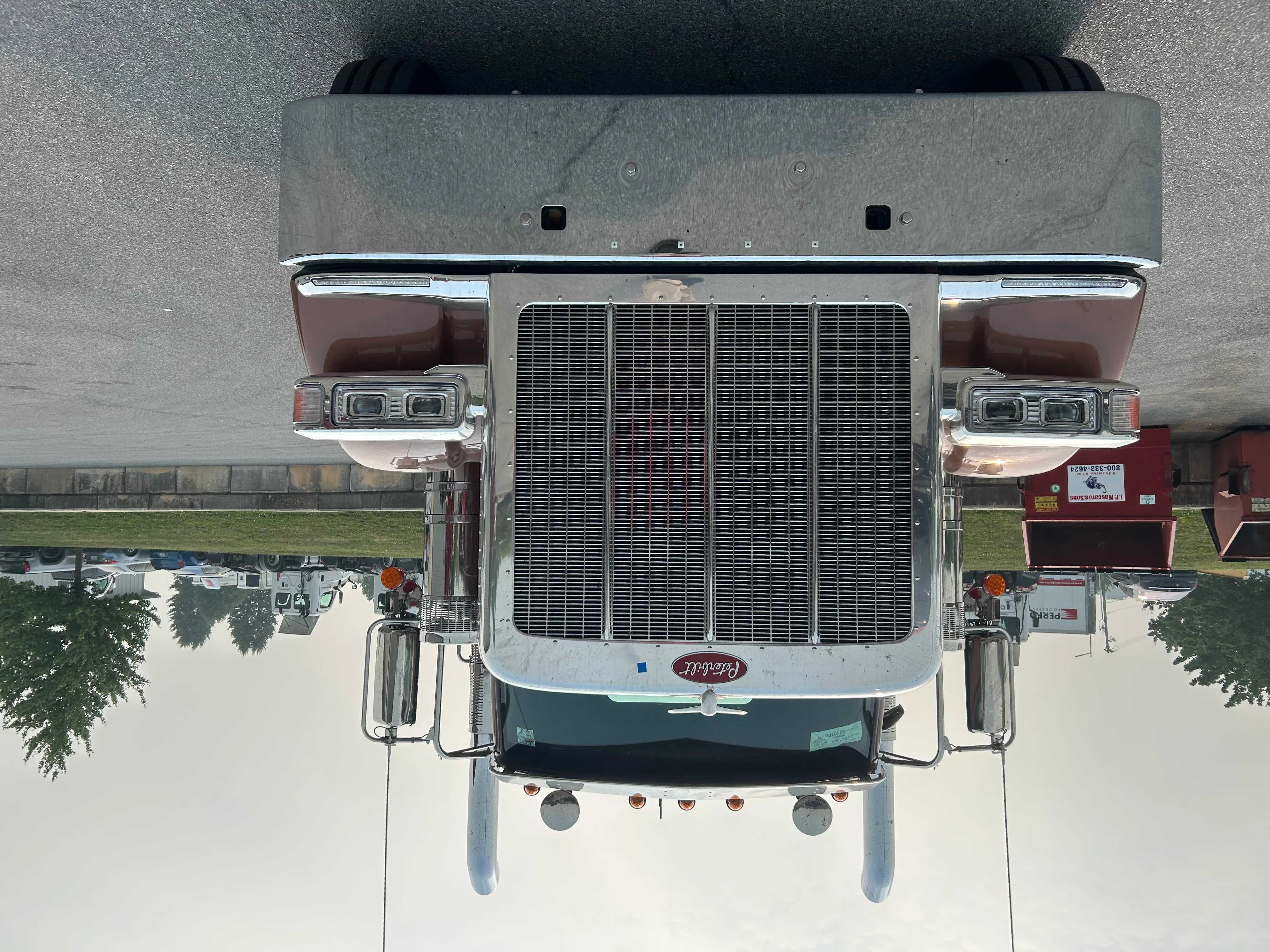 2027 Peterbilt 589 in Allentown, PA — photo 2