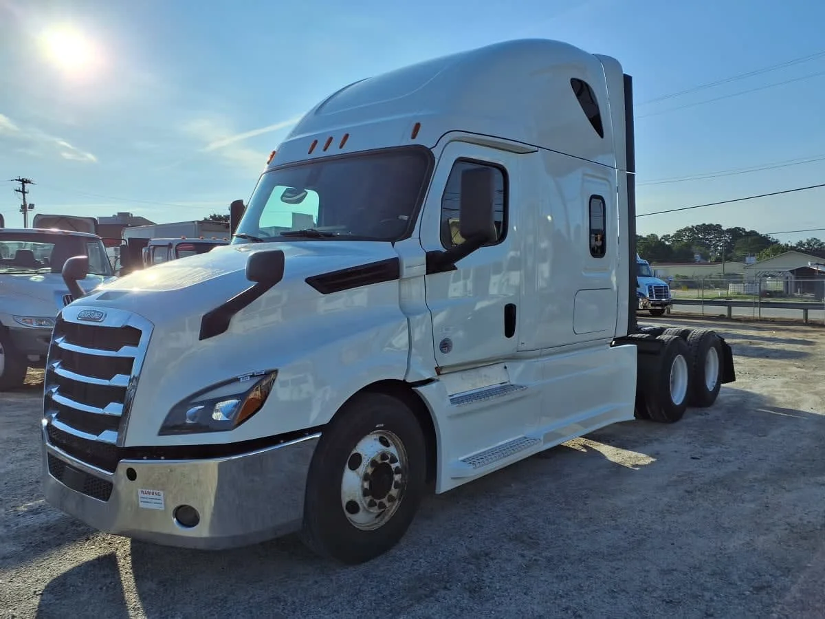 2020 Freightliner Cascadia