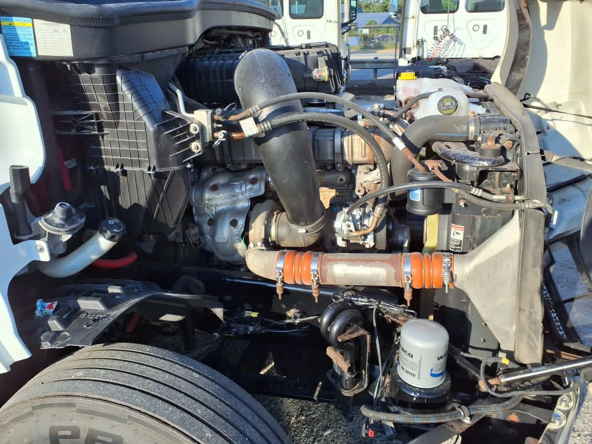 2020 Freightliner Cascadia in Greenville, SC — photo 16