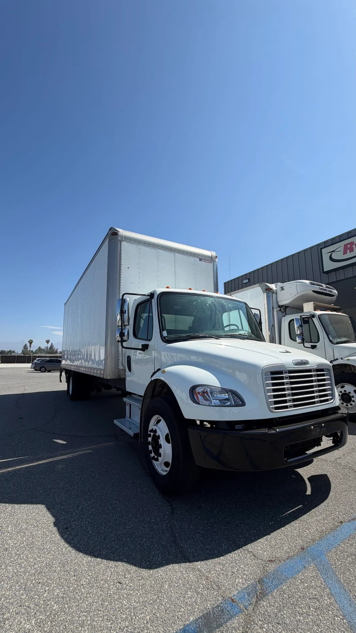2019 Freightliner M2 106 in Pomona, CA — photo 3