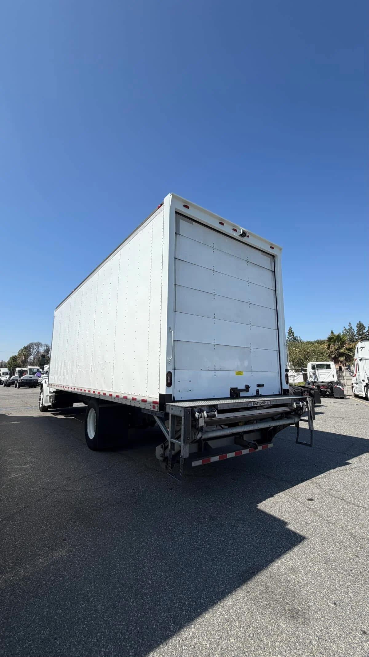 2019 Freightliner M2 106 in Pomona, CA — photo 6